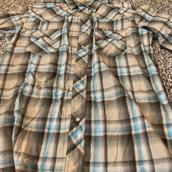 Wrangler Men's Size Medium Pearl Snap Button Up Short Sleeve Western Shirt - Picture 2 of 3